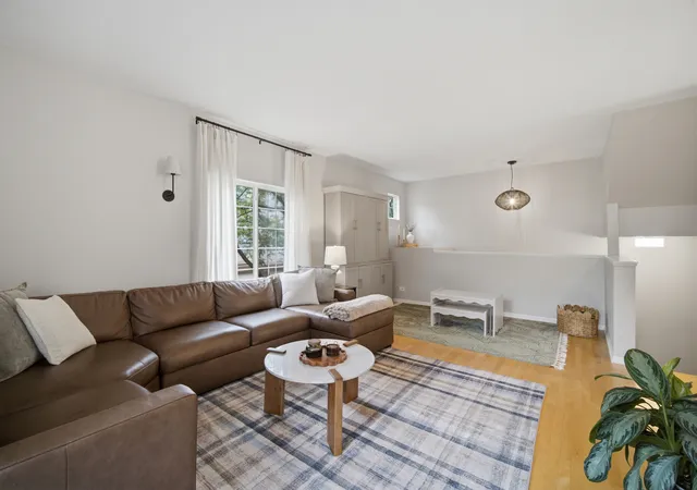 Photo 4 of Condo for sale at 160 Monarch Dr #160, Streamwood, IL 60107 | MLS# 12762534 | Listing updated on 2026-09-18