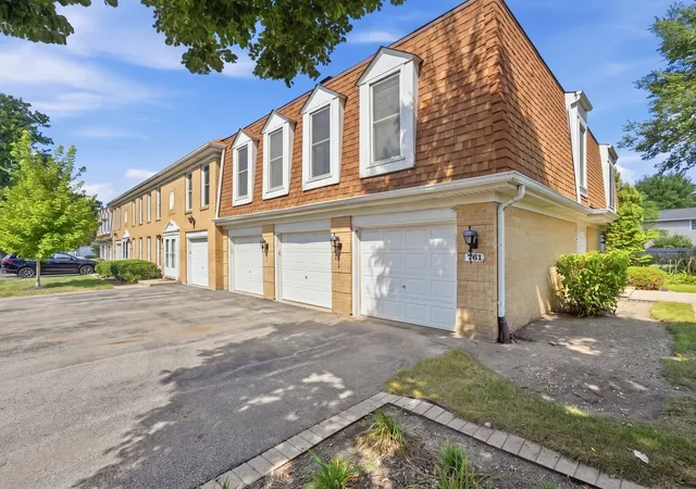 Photo 1 of Condo for sale at 761 Garfield Ave #B, Libertyville, IL 60048 | MLS# 12762535 | Listing updated on 2026-09-20
