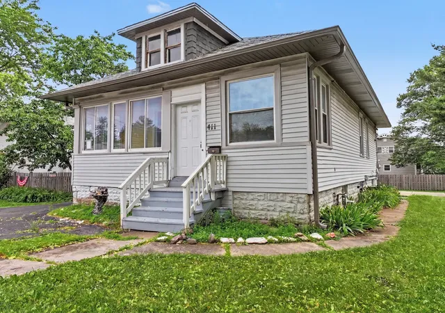 Single family home for sale at 411 N Arlington Hts Rd, Arlington Heights, IL 60004 | MLS# 12762545