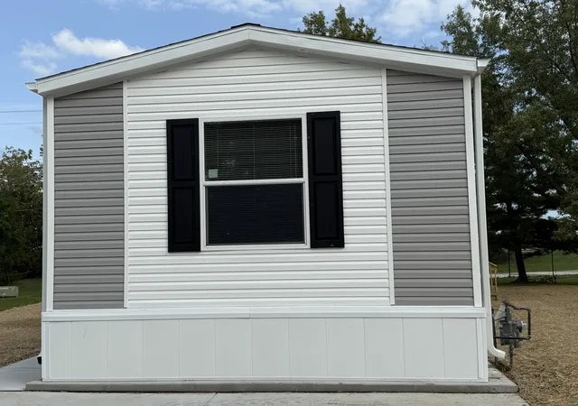 Manufactured home for sale at 75 Candlegate Cir, Matteson, IL 60443 | MLS# 12762548