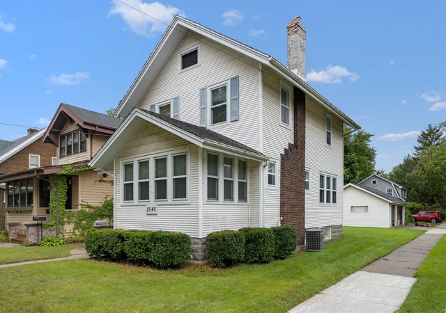 Photo 2 of Sale Pending at 2040 Oxford, Rockford, IL 61103 | MLS# 12762552 | Listing updated on 2026-09-20