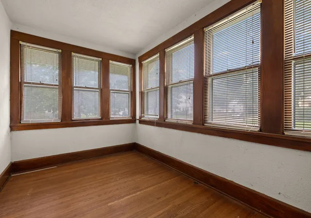 Photo 4 of Sale Pending at 2040 Oxford, Rockford, IL 61103 | MLS# 12762552 | Listing updated on 2026-09-20