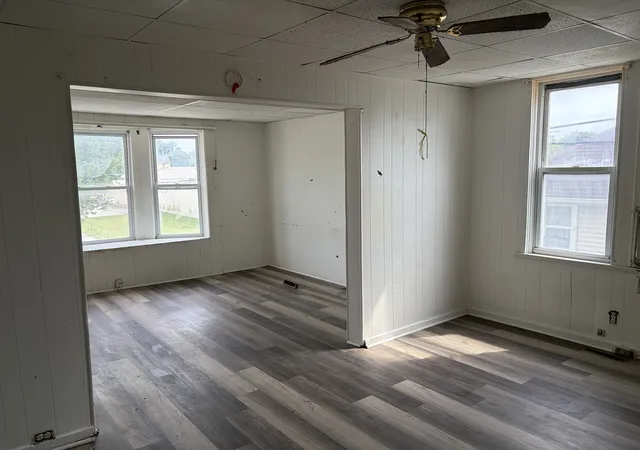 Listing Photo 5 - Condo for sale in building located at 818-820 S 8th St, Quincy, IL 62301