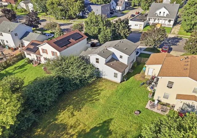 Photo 3 of Single family home for sale at 657 S Mcalister Ave, Waukegan, IL 60085 | MLS# 12762554 | Listing updated on 2026-09-22