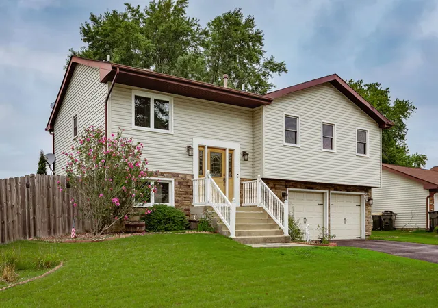 Photo 2 of Single family home for sale at 1780 Nautilus Ln, Hanover Park, IL 60133 | MLS# 12762557 | Listing updated on 2026-09-23