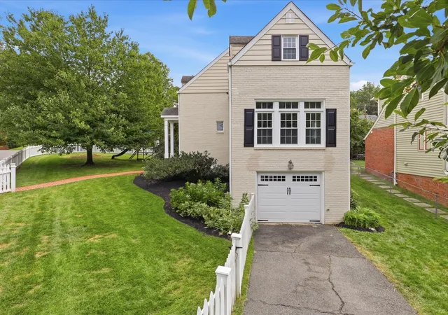 Photo 34 of Single family home for sale at 200 Pine St, Alexandria, VA 22305 | MLS# 12762562 | Listing updated on 2026-10-23