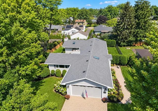 Single family home for sale at 434 Valencia Ave E, Barrington, IL 60010 | MLS# 12762568