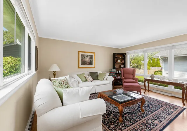 Photo 3 of Single family home for sale at 434 Valencia Ave E, Barrington, IL 60010 | MLS# 12762568 | Listing updated on 2026-10-07