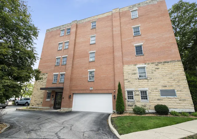 Photo 3 of Condo for sale at 8733 Willow Blvd #1C, Willow Springs, IL 60480 | MLS# 12762572 | Listing updated on 2026-10-05