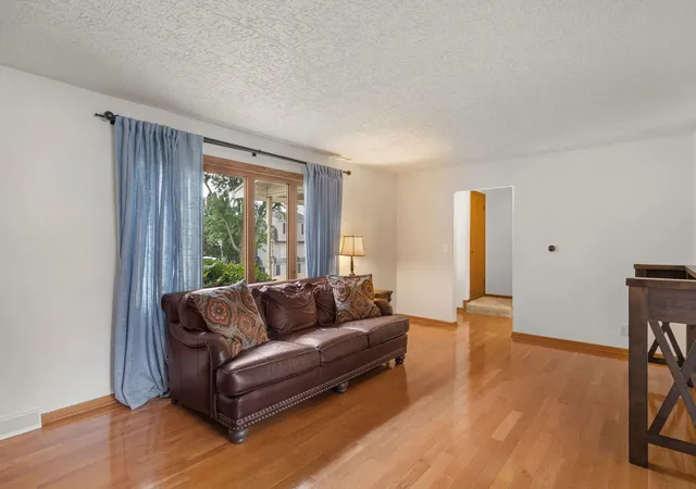 Photo 4 of Single family home for sale at 8520 18th Street W, Rock Island, IL 61201 | MLS# 12762585 | Listing updated on 2026-09-23