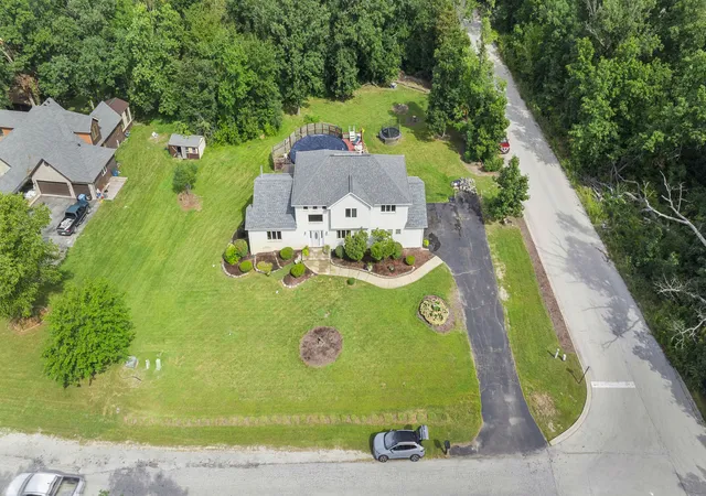 Single family home for sale at 21176 Lisa Ln, Steger, IL 60475 | MLS# 12762595