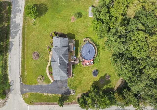 Photo 3 of Single family home for sale at 21176 Lisa Ln, Steger, IL 60475 | MLS# 12762595 | Listing updated on 2026-09-23
