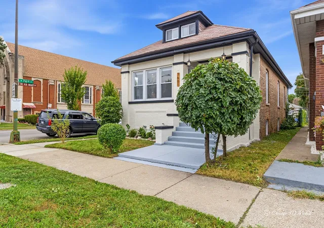 Photo 2 of Single family home for sale at 7601 S Aberdeen St, Chicago, IL 60620 | MLS# 12762606 | Listing updated on 2026-09-24