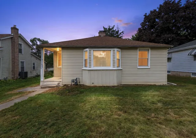 Photo 1 of Single family home for sale at 939 N Sleight St, Naperville, IL 60563 | MLS# 12762607 | Listing updated on 2026-09-22