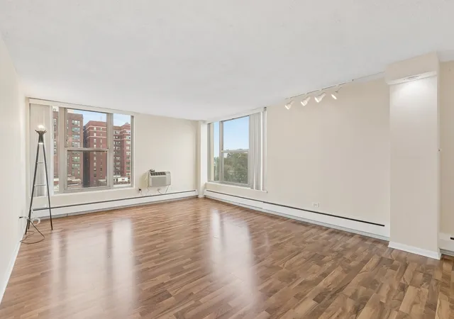 Photo 2 of Condo for sale at 5401 S Hyde Park Blvd #705, Chicago, IL 60615 | MLS# 12762617 | Listing updated on 2026-09-23