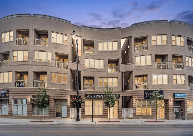 Condo for sale at 4915 N Lincoln Ave #2, Chicago, IL 60625 | MLS# 12762619