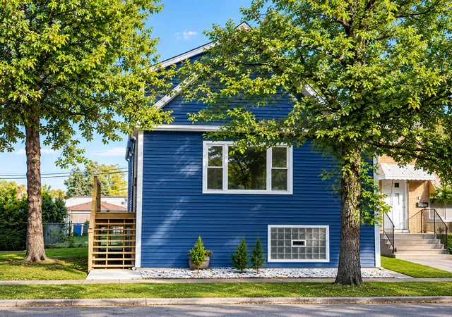 Single family home for sale at 3813 N Narragansett Ave, Chicago, IL 60634 | MLS# 12762620