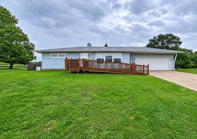 Photo 1 of Sale Pending at 10411 Ridgewood Rd, Milan, IL 61264 | MLS# 12762621 | Listing updated on 2026-09-23