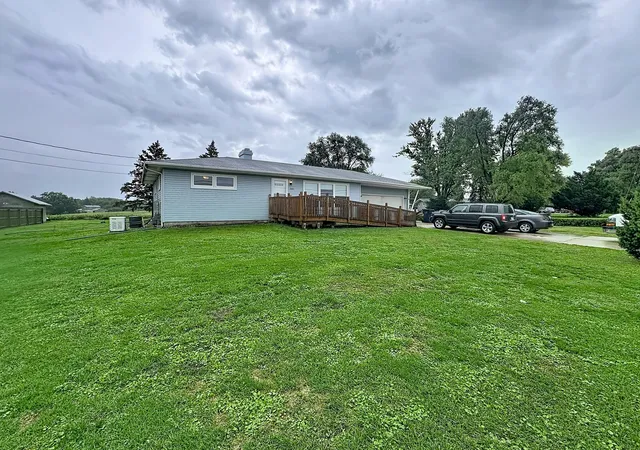 Photo 2 of Sale Pending at 10411 Ridgewood Rd, Milan, IL 61264 | MLS# 12762621 | Listing updated on 2026-09-23