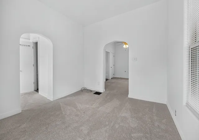 Photo 3 of Sale Pending at 1205 W Taylor St, Bloomington, IL 61701 | MLS# 12762627 | Listing updated on 2026-09-21