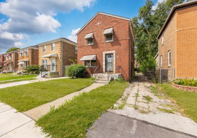 Photo 2 of Single family home for sale at 7536 S Damen Ave, Chicago, IL 60620 | MLS# 12762635 | Listing updated on 2026-09-27