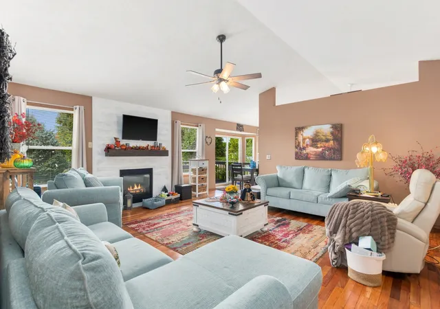 Photo 3 of Single family home for sale at 1062 Kingsway Ln, Byron, IL 61010 | MLS# 12762639 | Listing updated on 2026-10-05