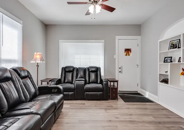 Photo 4 of Single family home for sale at 1002 Vine St, Joliet, IL 60435 | MLS# 12762645 | Listing updated on 2026-10-29