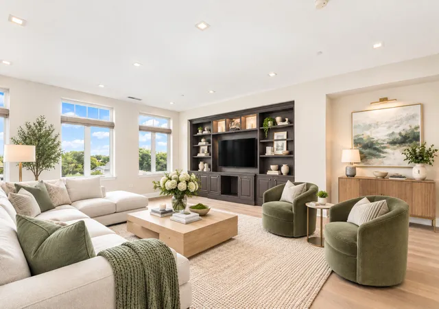 Photo 2 of Condo for sale at 120 N Northwest Hwy #405, Park Ridge, IL 60068 | MLS# 12762655 | Listing updated on 2026-09-24