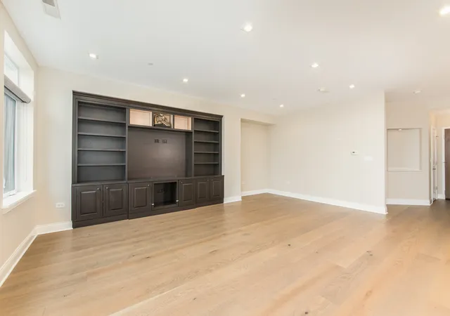 Photo 3 of Condo for sale at 120 N Northwest Hwy #405, Park Ridge, IL 60068 | MLS# 12762655 | Listing updated on 2026-09-24