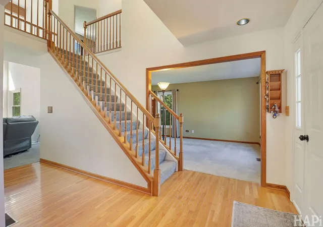 Photo 4 of Single family home for sale at 1446 Kingsbury Ct, Gurnee, IL 60031 | MLS# 12762669 | Listing updated on 2026-10-04