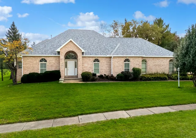 Photo 4 of Single family home for sale at 5673 18th Street, Bettendorf, IA 52722 | MLS# 12762671 | Listing updated on 2026-10-20
