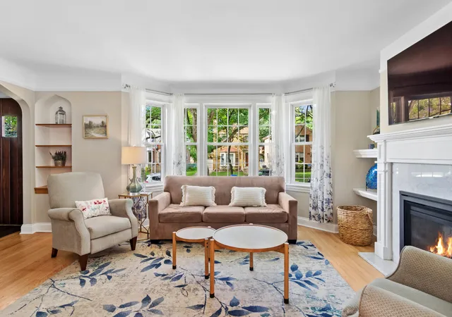 Photo 3 of Single family home for sale at 7049 N Moselle Ave, Chicago, IL 60646 | MLS# 12762673 | Listing updated on 2026-09-24