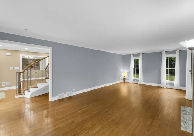 Photo 4 of Single family home for sale at 1802 S Fernandez Ave, Arlington Heights, IL 60005 | MLS# 12762688 | Listing updated on 2026-09-22