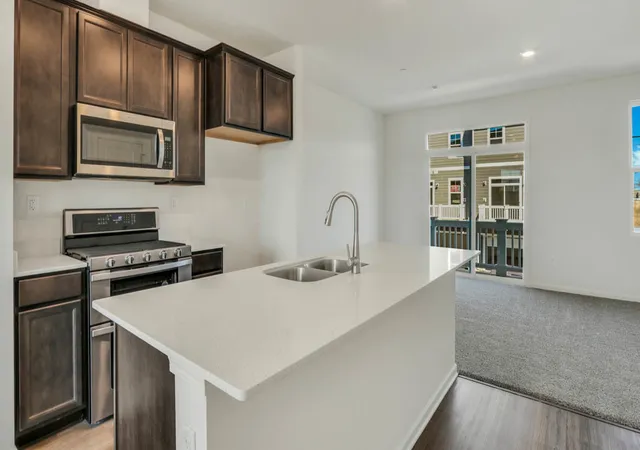 Photo 2 of Townhouse for sale at 2040 Yellowstone Blvd, Mundelein, IL 60060 | MLS# 12762698 | Listing updated on 2026-09-20