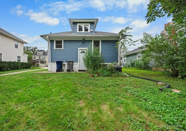 Photo 3 of Single family home for sale at 311 Locust St, Elgin, IL 60123 | MLS# 12762722 | Listing updated on 2026-09-23