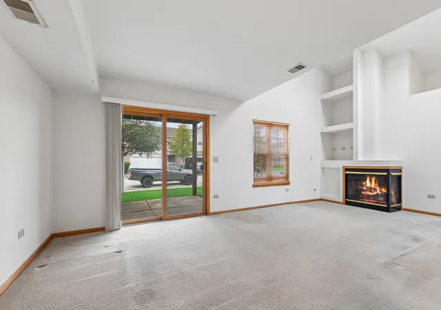 Photo 3 of Townhouse for sale at 18260 Kirby Dr, Tinley Park, IL 60487 | MLS# 12762732 | Listing updated on 2026-09-22