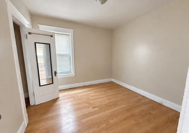 Listing Photo 5 - Condo for sale in building located at 926 N Lavergne Ave, Chicago, IL 60651
