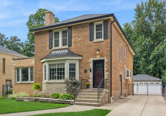 Photo 1 of Single family home for sale at 6760 N Jean Ave, Chicago, IL 60646 | MLS# 12762746 | Listing updated on 2026-09-24