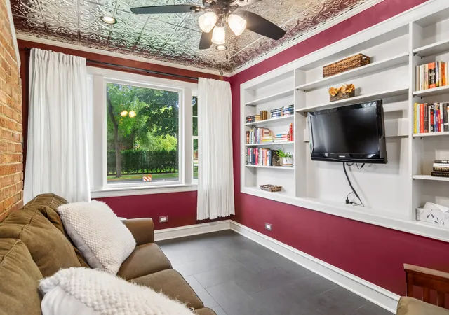 Photo 4 of Single family home for sale at 6760 N Jean Ave, Chicago, IL 60646 | MLS# 12762746 | Listing updated on 2026-09-24