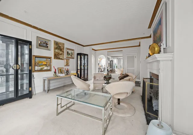 Photo 4 of Condo for sale at 6937 S Crandon Ave #6E, Chicago, IL 60649 | MLS# 12762750 | Listing updated on 2026-09-23