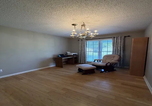 Photo 4 of Single family home for sale at 2815 Spruce Dr, Metropolis, IL 62960 | MLS# 12762753 | Listing updated on 2026-09-22