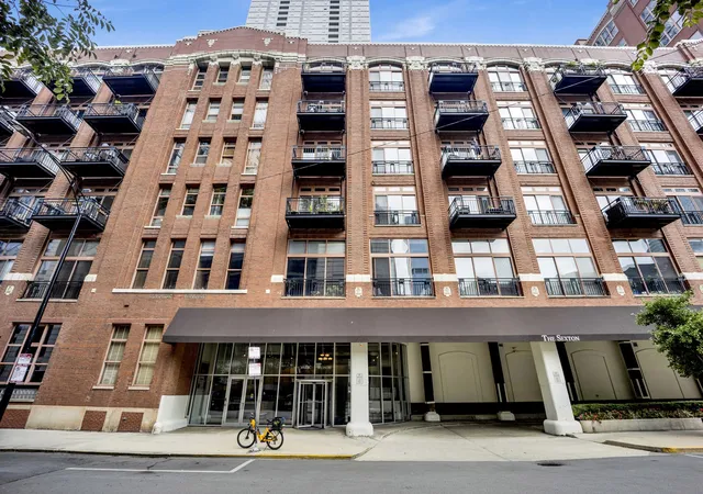Condo for sale at 360 W Illinois St #7D, Chicago, IL 60654 | MLS# 12762757
