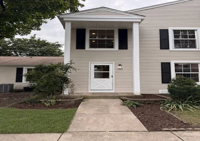 Photo 1 of Condo for sale at 506 Darlene Ln #B, Glendale Heights, IL 60139 | MLS# 12762765 | Listing updated on 2026-09-23