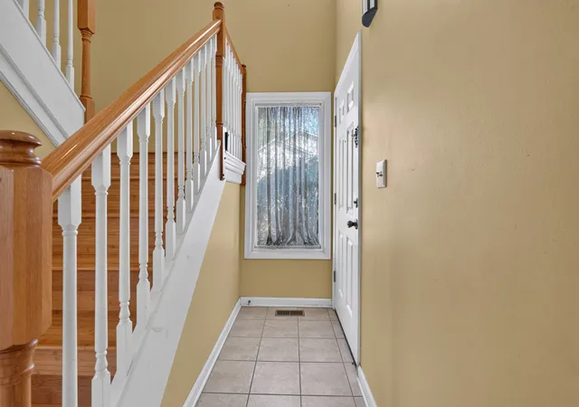 Photo 3 of Townhouse for sale at 1042 E Randville Dr, Palatine, IL 60074 | MLS# 12762798 | Listing updated on 2026-09-23