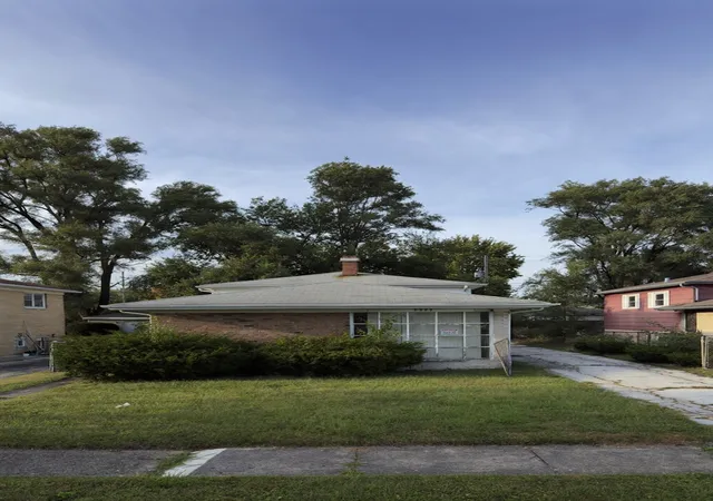 Single family home for sale at 2322 W 157th Place, Markham, IL 60426 | MLS# 12762802