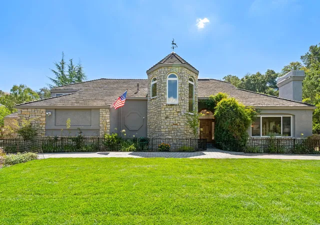 Photo 2 of Single family home for sale at 190 Silver Pine Ln, Danville, CA 94506 | MLS# 12762810 | Listing updated on 2026-10-02