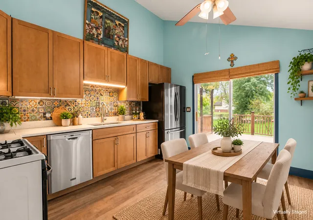 Photo 3 of Single family home for sale at 199 W Hillside Dr, Round Lake, IL 60073 | MLS# 12762820 | Listing updated on 2026-10-20