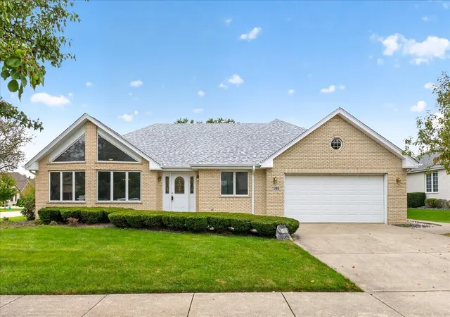 Photo 1 of Single family home for sale at 1285 Drawbridge Ln, Lemont, IL 60439 | MLS# 12762833 | Listing updated on 2026-10-08