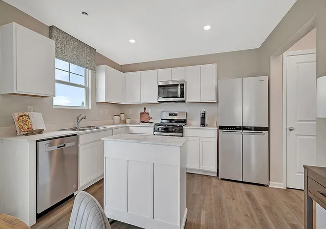 Photo 3 of Single family home for sale at 6805 Applegate Dr, Plainfield, IL 60586 | MLS# 12762842 | Listing updated on 2026-09-23