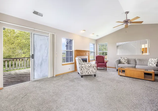 Photo 3 of House for sale at 402 Gloria Ln, Oswego, IL 60543 | MLS# 12762844 | Listing updated on 2026-09-30